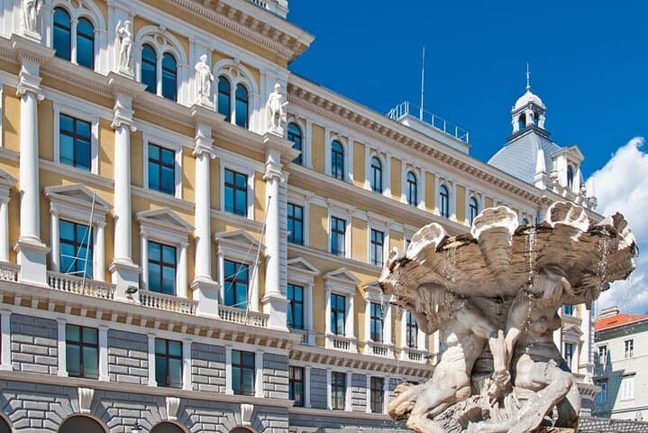 Self-Guided Treasure Hunt in Trieste — La Vedova Giramondo Walking Game photo 6