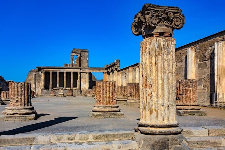 Pompeii and Vesuvius: Crater Hike and Ancient City Excursion photo 4