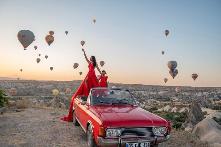 Classic Car Sunrise & Sunset in Cappadocia — Balloon Takeoff Photo Tour photo 3
