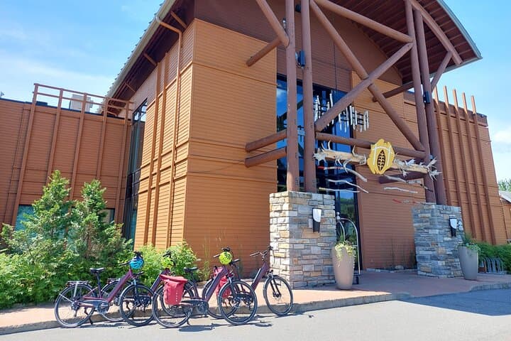 E-Bike from Domaine Maizerets to Wendake: Quebec City Cycle Tour