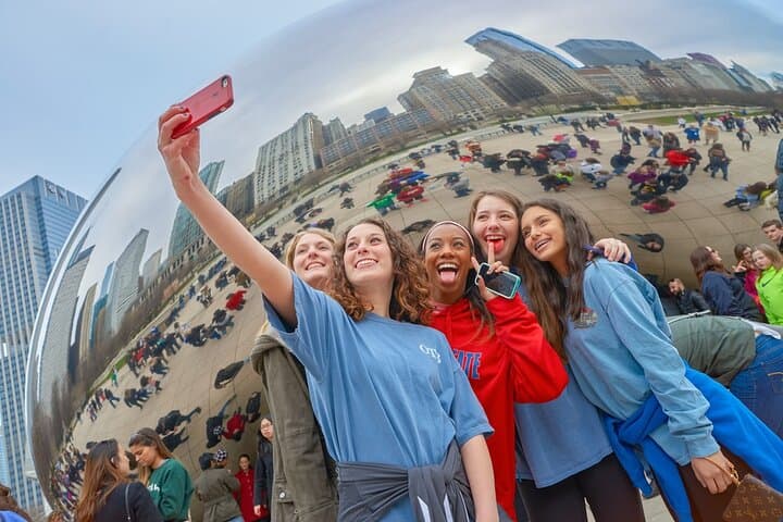 Chicago Architecture Walking Tour and Shoreline Boat Cruise photo 3