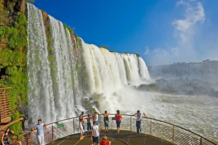 Exploring Argentina’s Iguazú: Guided Cataratas Circuit with Lunch