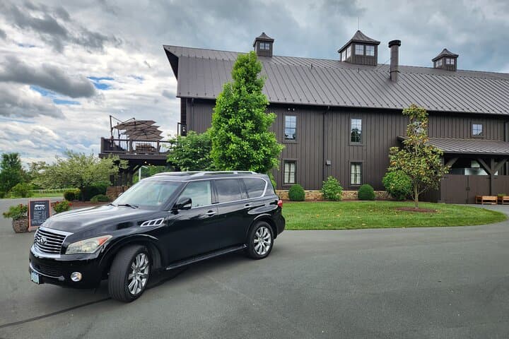 Charlottesville Private Wine Tour: Keswick Wineries & Monticello AVA Tastings photo 4
