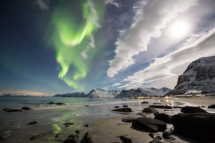 Aurora Lofoten Northern Lights Centre: Svolvaer Aurora Workshop & Photo Tips photo 4