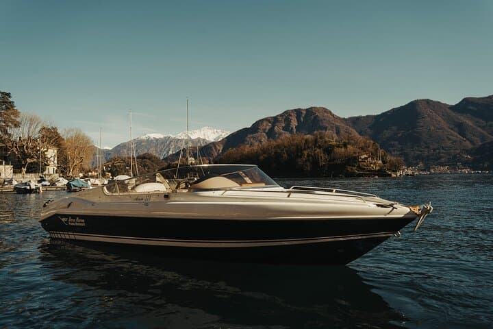 Private Lake Como Boat Tour — Villas, Swimming & Comacina Island