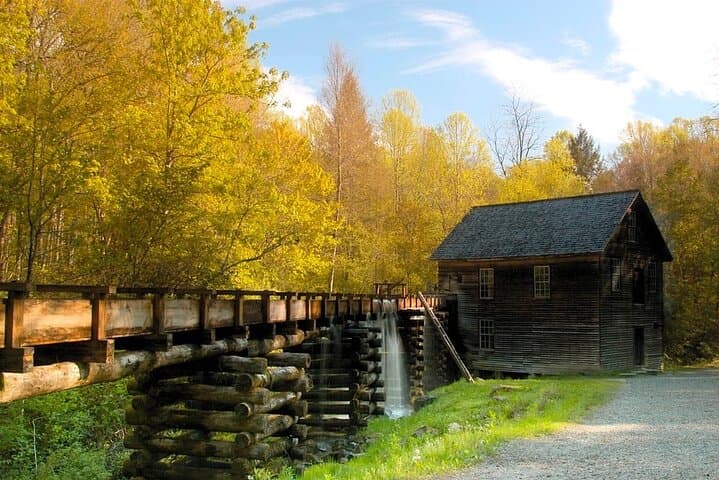 Self-Guided Great Smoky Mountains Driving Tour from Cherokee (GPS App) photo 4