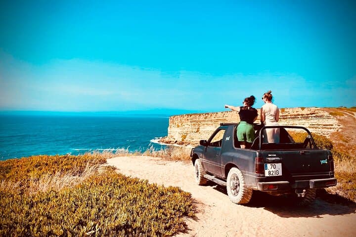 Coastal Jeep Adventure from Lisbon: Arrábida, Sesimbra & Beach Picnic