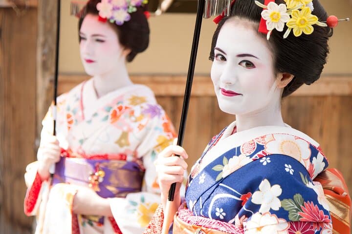 Walk Like a Maiko: Kiyomizu-dera Strolling Plan in Kyoto photo 6