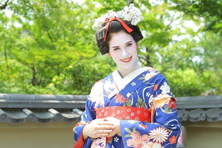 Walk Like a Maiko: Kiyomizu-dera Strolling Plan in Kyoto photo 4