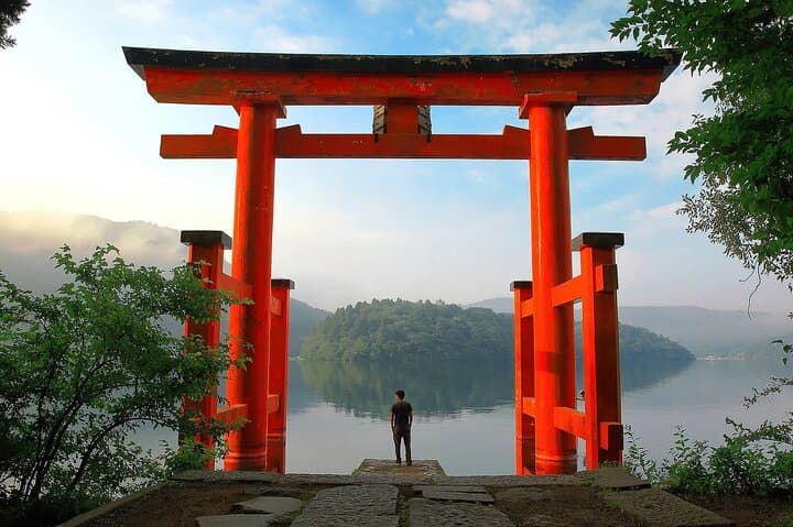 Hakone Adventure Tour: Owakudani Vents, Lake Ashi Pirate Ship & Open‑Air Museum Day Trip photo 4