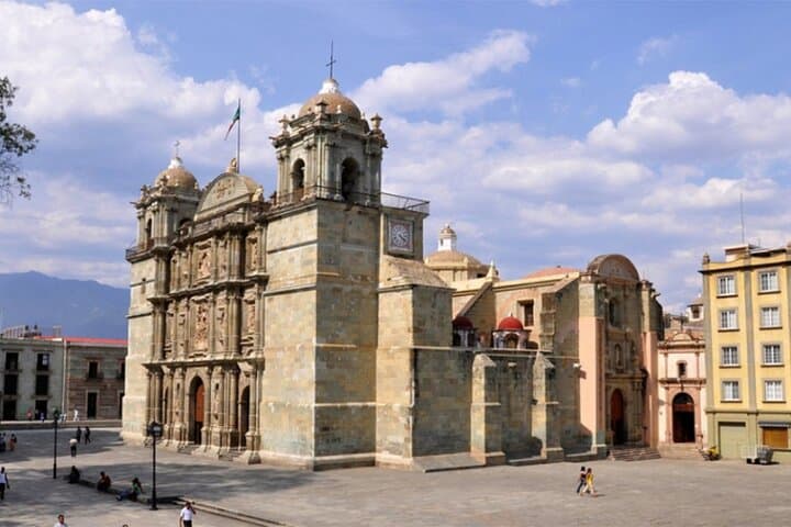 Private Oaxaca Walking Tour: Historic Center & Street Food Tasting photo 2