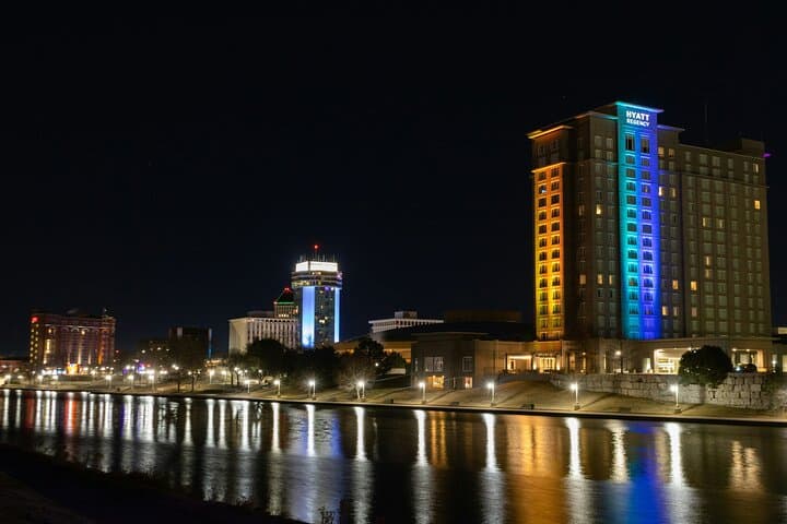 Wichita Arkansas River Scavenger Hunt: Let's Roam Urban Adventure photo 6