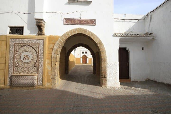 Half-Day Casablanca Highlights: Hassan II Mosque and Habous Quarter Tour photo 4