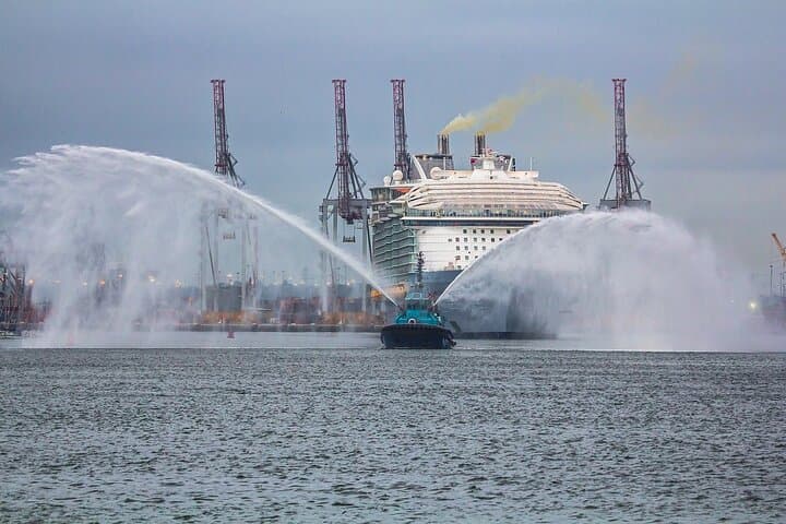 Southampton Cruise Port to Heathrow — Luxury Private Transfer photo 2
