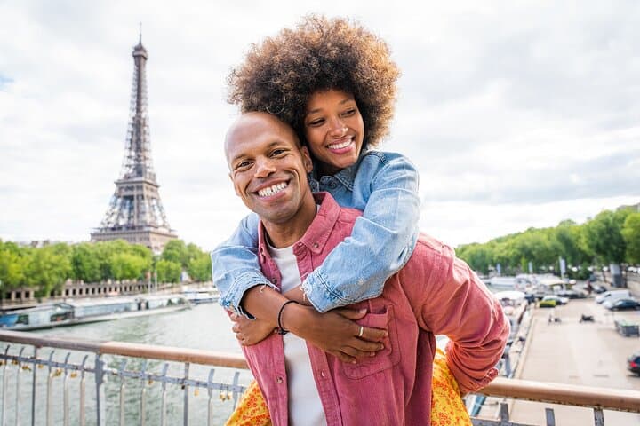 Eiffel Tower Photo Shoot — Private 30-Minute Session at Trocadéro