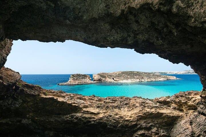 Private Boat Tour to Comino’s Blue & Crystal Lagoons — Snorkel, Caves, and Secluded Beaches