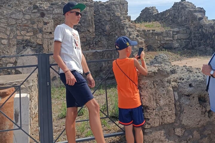 Kid-Friendly Nea Paphos Family Tour — Private Guided Visit to the Archaeological Park photo 1