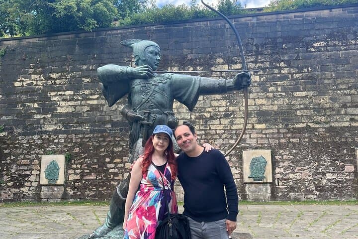 Private Nottingham Walking Tour: 90-Minute Guided Walk Through History and Caves photo 2
