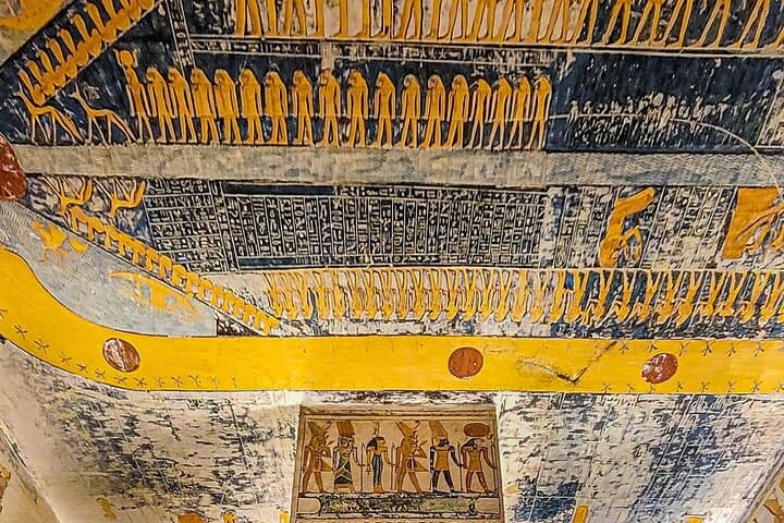 Luxor Day Tour from Hurghada — Karnak, Valley of the Kings & Hatshepsut photo 4
