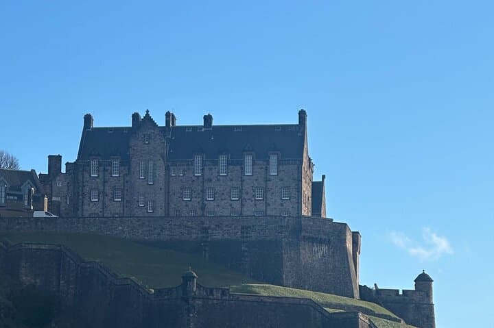 Edinburgh Black Cab Private 3-Hour Royal Mile Tour photo 6