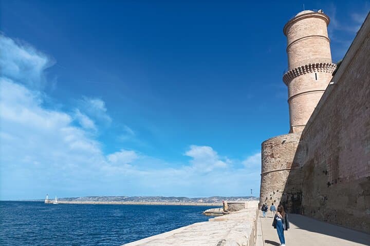 Marseille Private Tour: 4-Hour Highlights Drive to Notre-Dame de la Garde, Corniche Kennedy & Palais Longchamp photo 4
