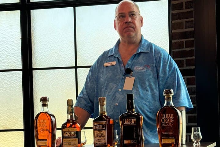Private Kentucky Bourbon Country Tour — Buffalo Trace, Woodford & Bulleit photo 3
