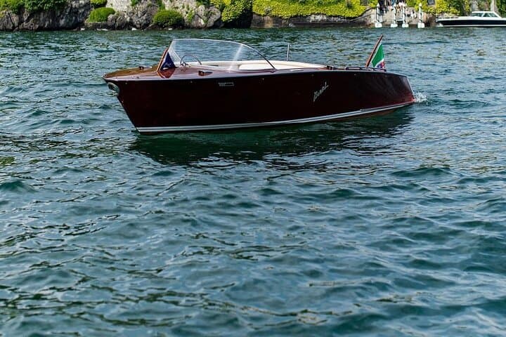 Private Guided Lake Como Boat Tour: Sunset, Villas & Prosecco