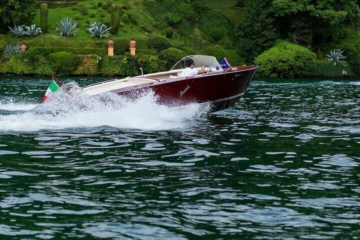 Private Guided Lake Como Boat Tour: Sunset, Villas & Prosecco photo 2