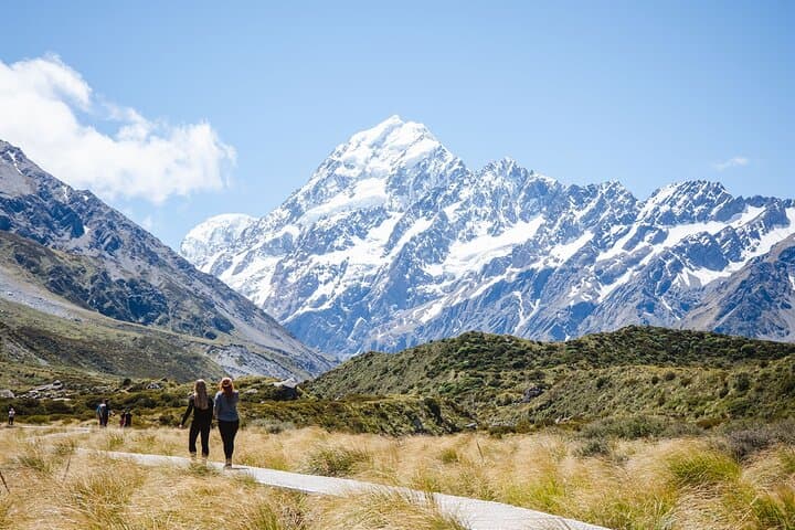 Full-Day Mount Cook Sightseeing Tour from Queenstown — Hooker Valley & Lake Pukaki