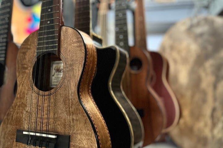 Learn Ukulele on Maui: Beginner Lesson at Wonderful World of Aloha photo 2