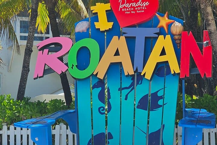 Roatan Wildlife Adventure and West Bay Beach Day Trip photo 4