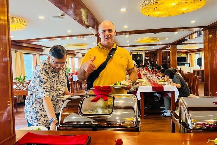 Overnight Dragon Crown Cruise: 2D1N Ha Long Bay Adventure photo 5