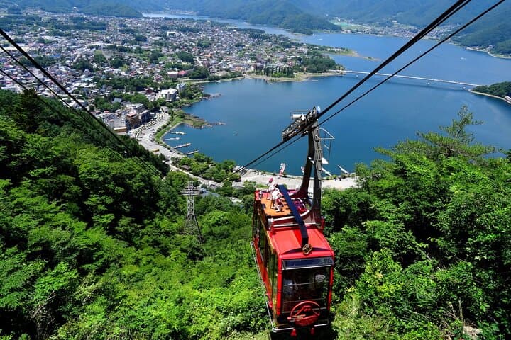 Mt Fuji Day Trip from Tokyo: Kawaguchi Ropeway, Oshino Hakkai & Matcha Experience photo 5