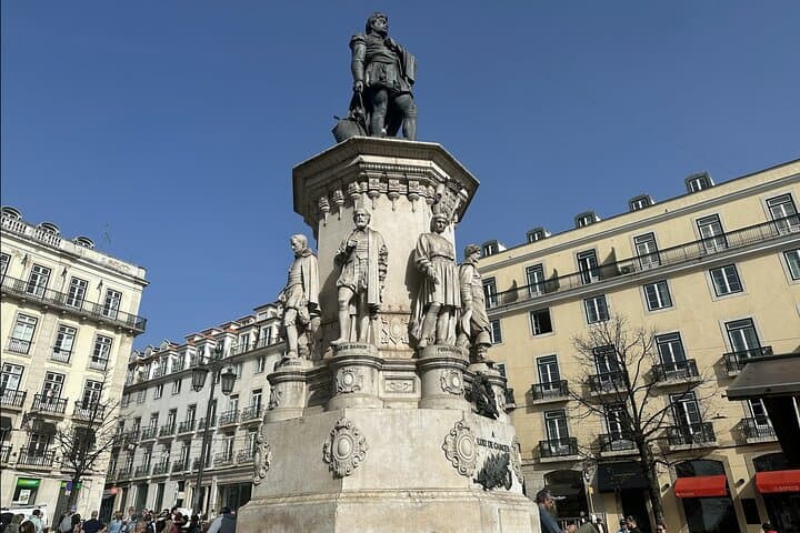Lisbon Photo Adventure: Iconic Self-Guided City Exploration Game photo 2