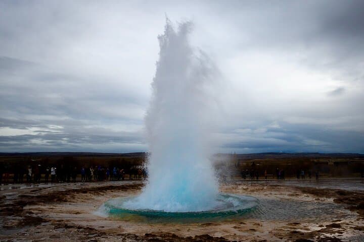 Golden Circle Private Tour — Friðheimar Greenhouse Lunch & Kerið Crater photo 6