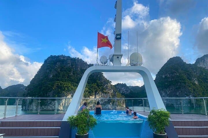 Dora Cruise: Luxury 2-Day Lan Ha and Ha Long Bay Overnight Cruise photo 4