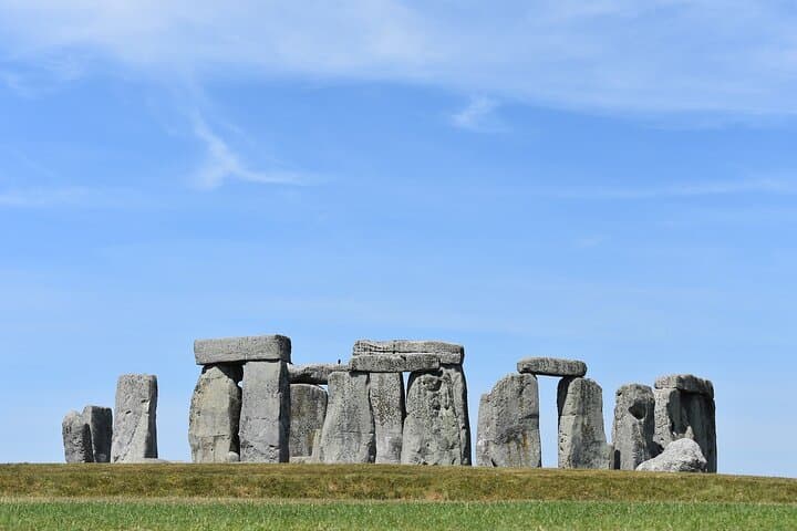 Stonehenge Layover Tour from Heathrow: Private 6‑Hour Visit with Admission photo 5