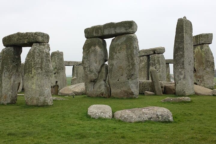 Stonehenge Layover Tour from Heathrow: Private 6‑Hour Visit with Admission photo 6
