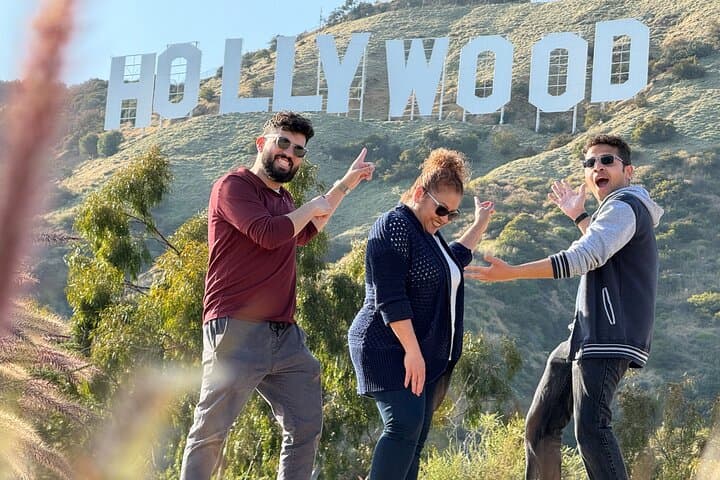 Hollywood Sign Express: 75-Minute Comedy Hike with Dogs in Griffith Park photo 5