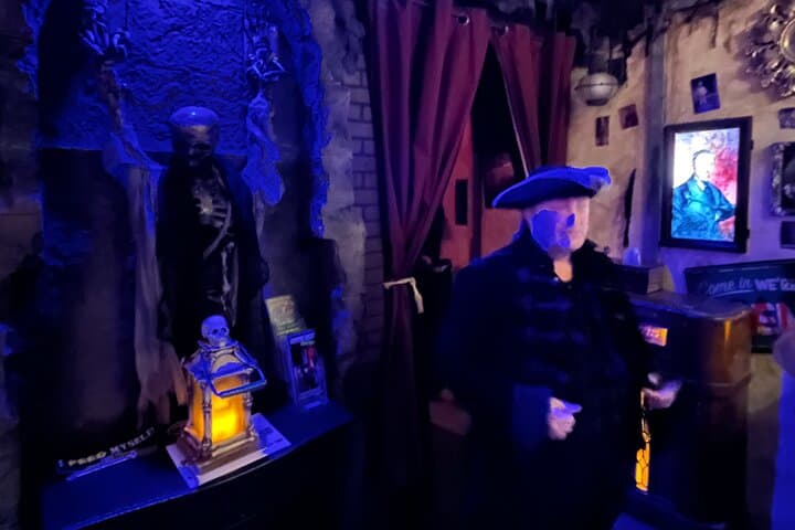 Salem Vampire Ghost Walking Tour: Enter Haunted Buildings & See Haunted Objects photo 2