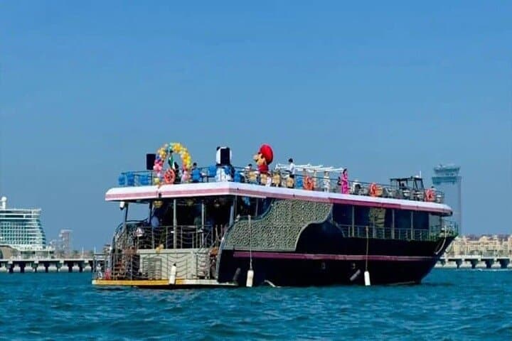 Evening Dhow Cruise Dinner in Dubai Marina with Live Entertainment