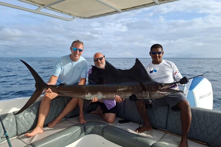 Private Sport Fishing to South Pearl Islands — 10-Hour 38ft Charter from Panama City