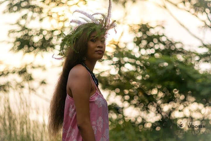 Moorea Photo Shoot: Private Lagoon & Mountain Portrait Session photo 2