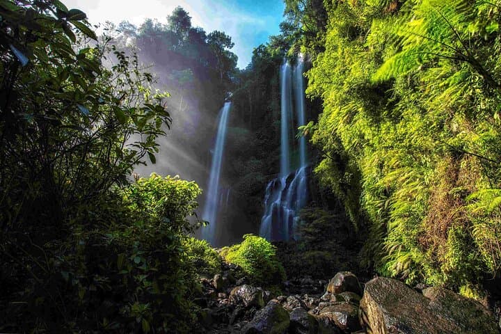 Munduk Sekumpul & Banyuwana Waterfall Trek: Day Trek from Ubud to Twin Lakes and Beratan photo 1
