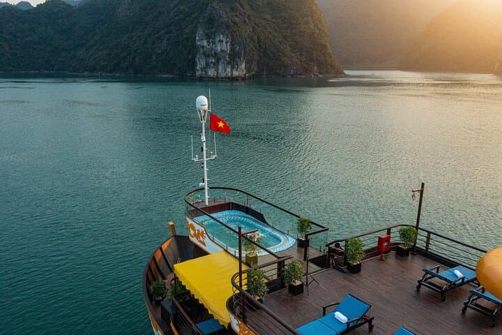 Lan Ha Bay Icon Cruise: 2-Day Overnight Experience from Hanoi photo 4