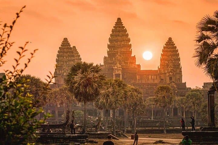 Sunrise Over Angkor Wat: Guided Sunrise and Sunset Temple Tour from Siem Reap photo 1