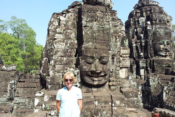 Cambodia 7-Day Private Tour: Angkor Temples, Tonle Sap & Sihanoukville Coastline photo 2