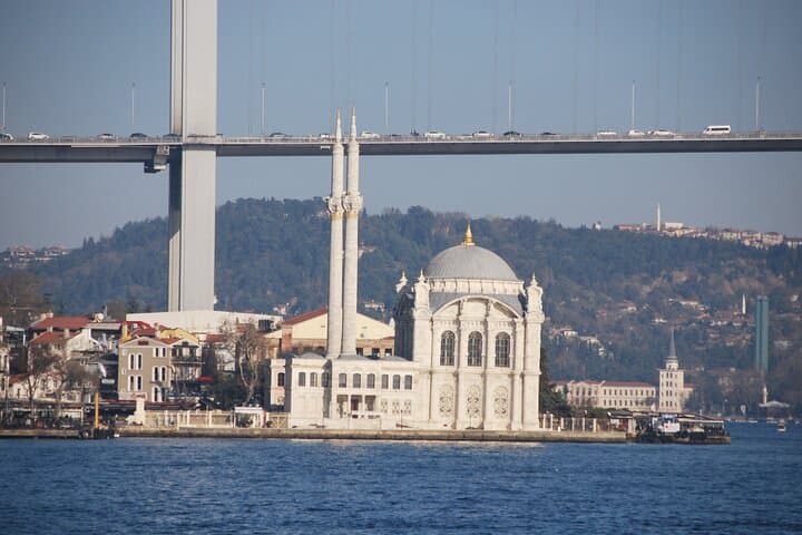 Bosphorus Cruise and Whirling Dervish Show — 2-Hour Istanbul Boat Tour photo 1