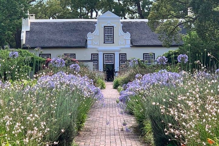 Luxury Cape Winelands Wine Tour with Lunch — Stellenbosch, Franschhoek & Paarl