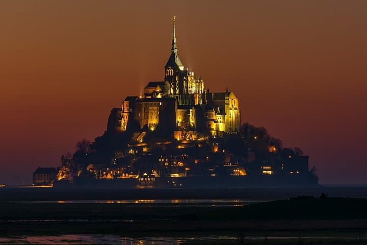 Private Walking Tour of Mont Saint-Michel: 2-Hour Abbey, Ramparts & Bay Experience photo 1